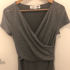 Old Navy Maternity Nursing Shirt-VGU